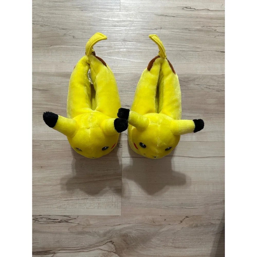 Vintage 2001 Nintendo Pokemon Pikachu plush slippers Size M‎ 2-3